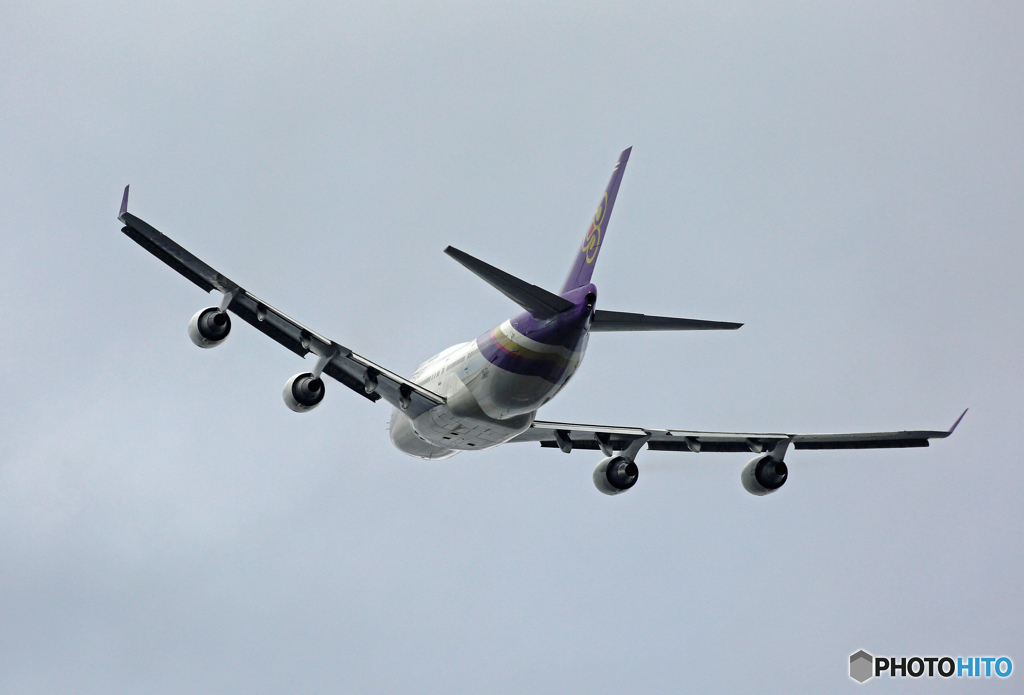出発　Thai 747-400 HS-TGO 