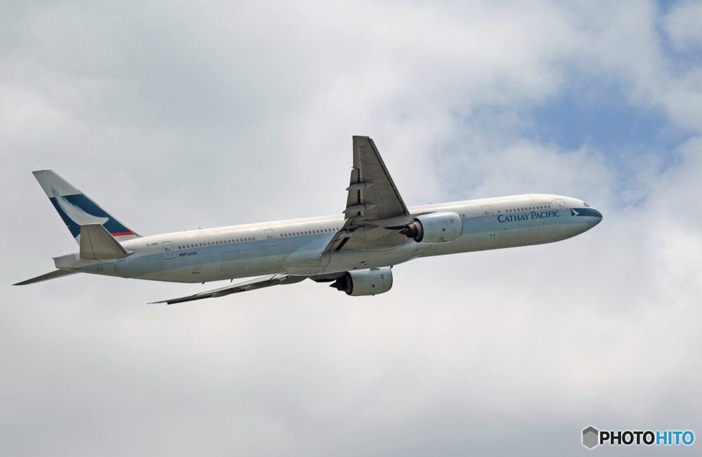 CATHAY 777-367 B-HNP 飛び立ち 