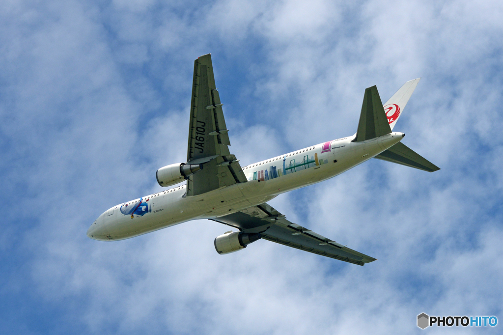 出発 JAL  [ドラえもん]　JA610J