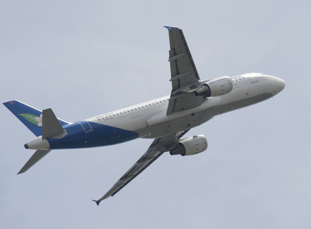 Los Airlines A320-214 飛び立ち　