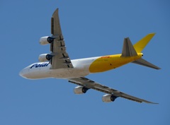離陸 Polar 747-8F 