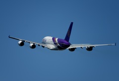 出発  THAI A380-841