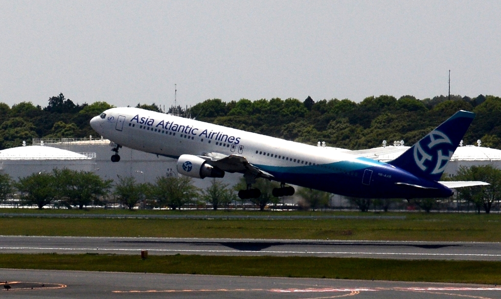 飛び立ち（123）Asia Atlantic 767-300ER　