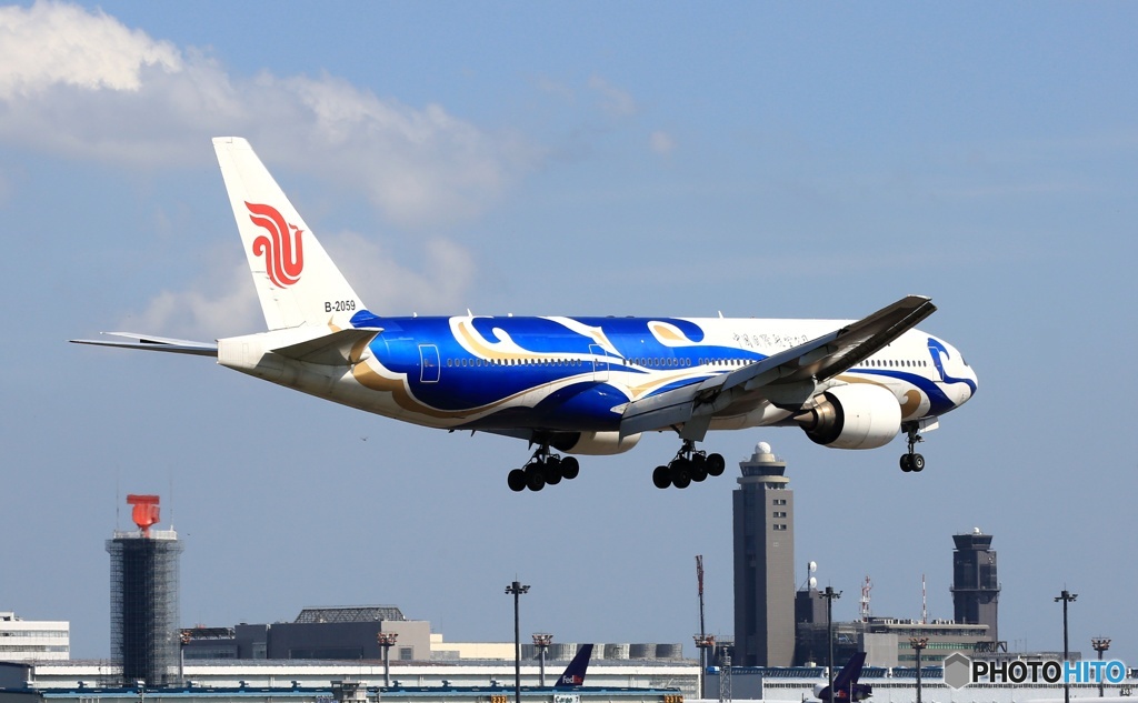 Air China"青鳳凰号"777-200 着陸 