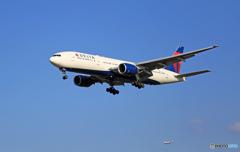 Delta 777-232 N861DA 着陸 