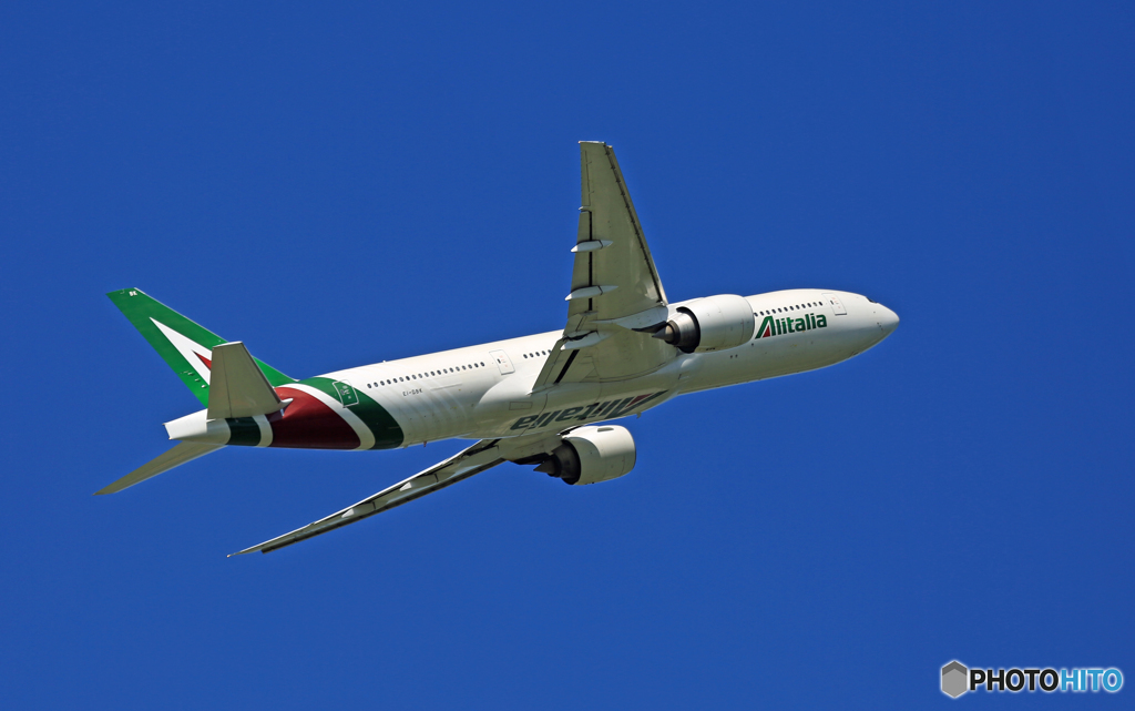 Alitalia 777-243 EI-DBK 出発 
