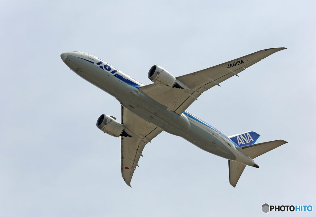 「SKY」 ANA 787-8 JA813A 飛び立ち