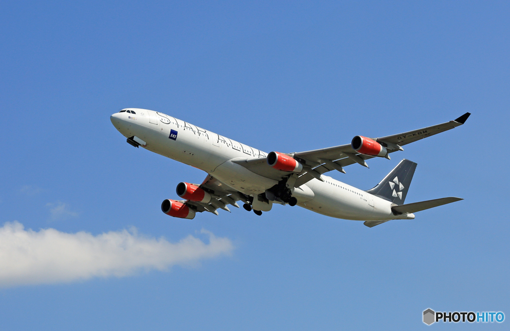 「青空」 SAS A340-313 OY-KBM 出発
