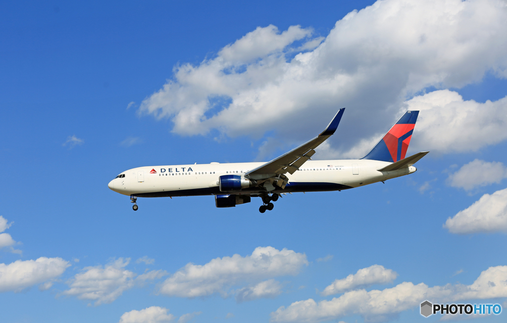 到着 DELTA 767-332 N172DN