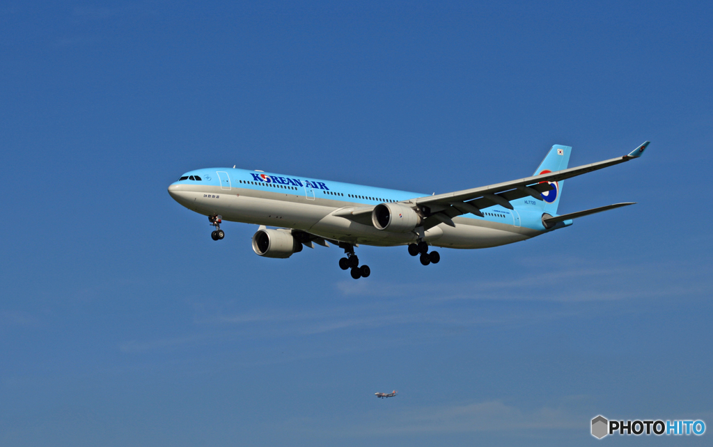 [青い空]　KOREAN A330-300 HL7720