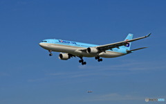 [青い空]　KOREAN A330-300 HL7720