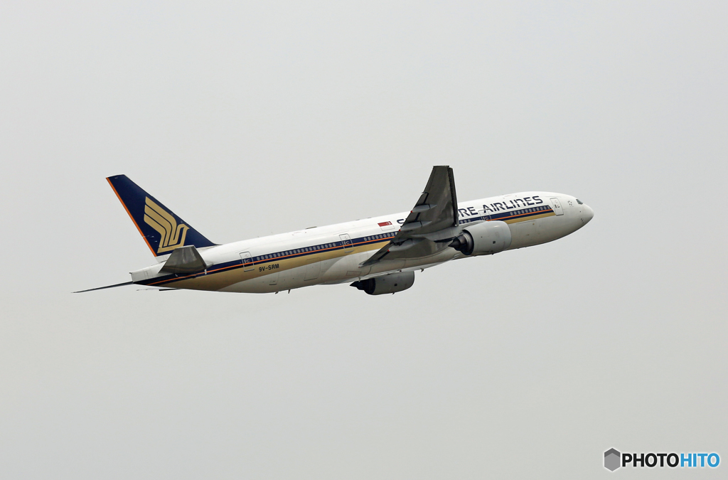 Singapore 777-212 9V-SRM 出発 