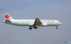 到着 Air Canada 767-375 C-FPCA