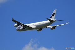 FINNAIR A340-313 出発　