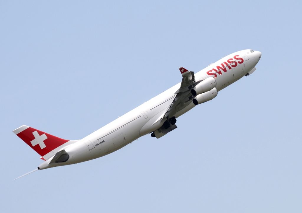 SWISS A340-300 飛び立ち　
