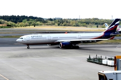 到着（7）　AEROFLOT A330-300　