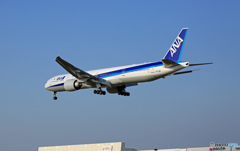着陸 ANA 777-381 JA778A