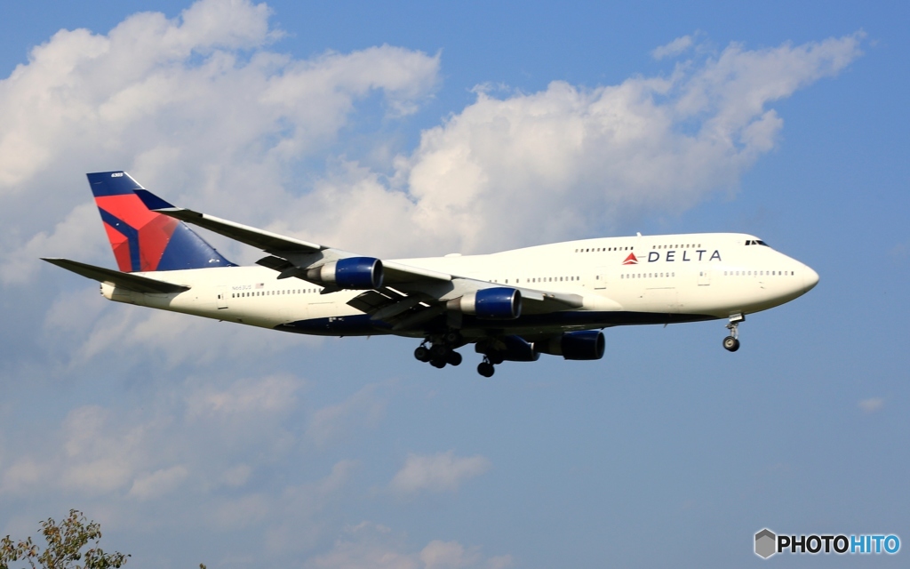 着陸　DELTA B747-400 N663US