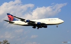 着陸　DELTA B747-400 N663US