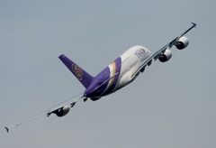 THAI A380-841 飛び立ち　