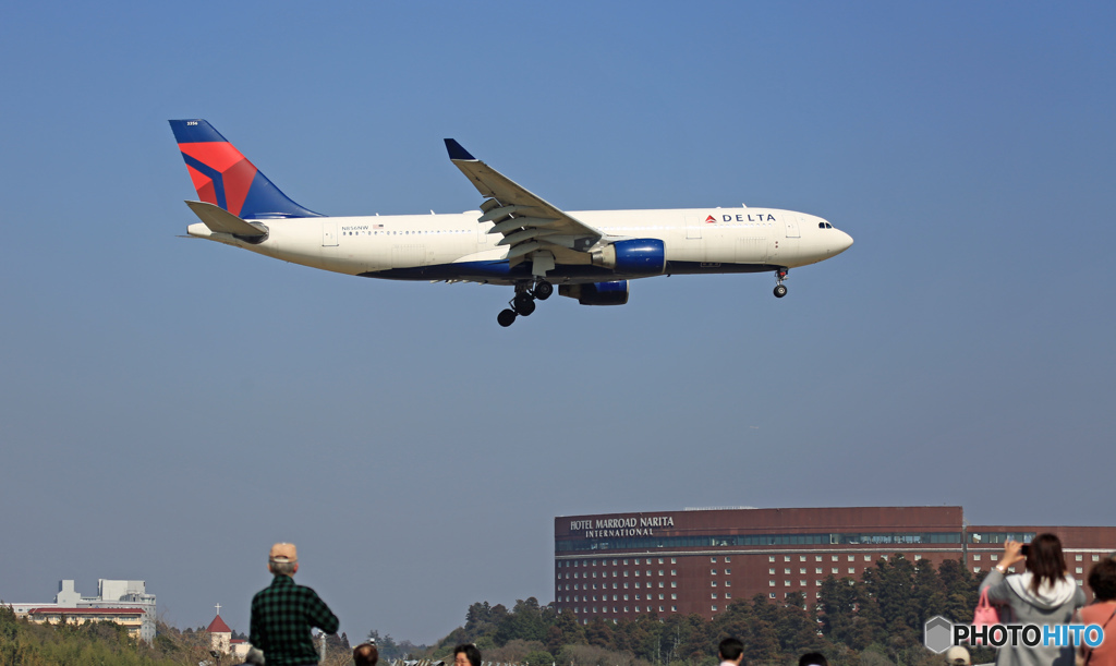 到着 DELTA A330-223 N856NW