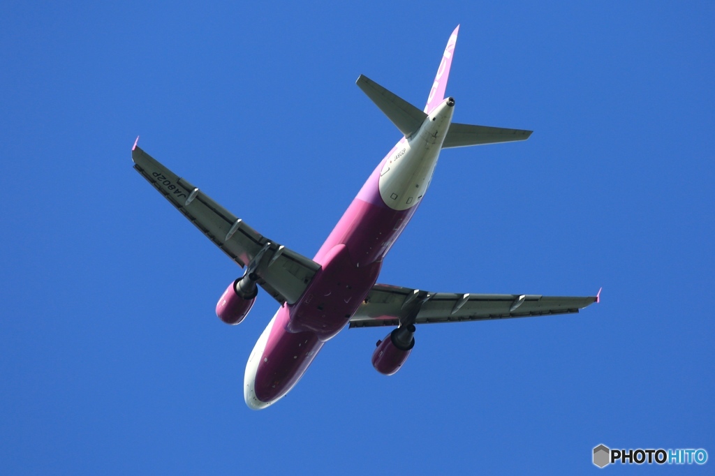 出発 peach A320-200 JA802P