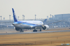 出発  ANA 787-9 ①号機JA880A