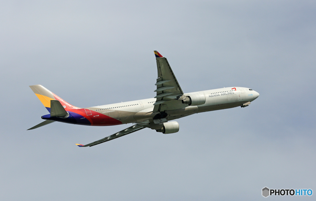 出発 Asiana A330-323 HL7746
