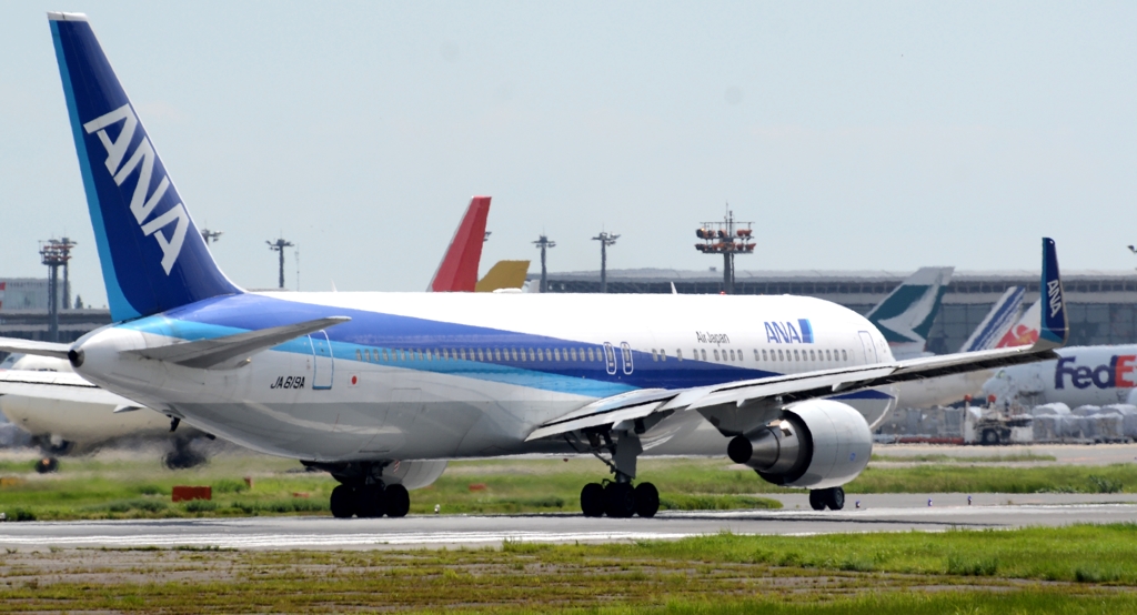 出発（147）ANA 767-300ER