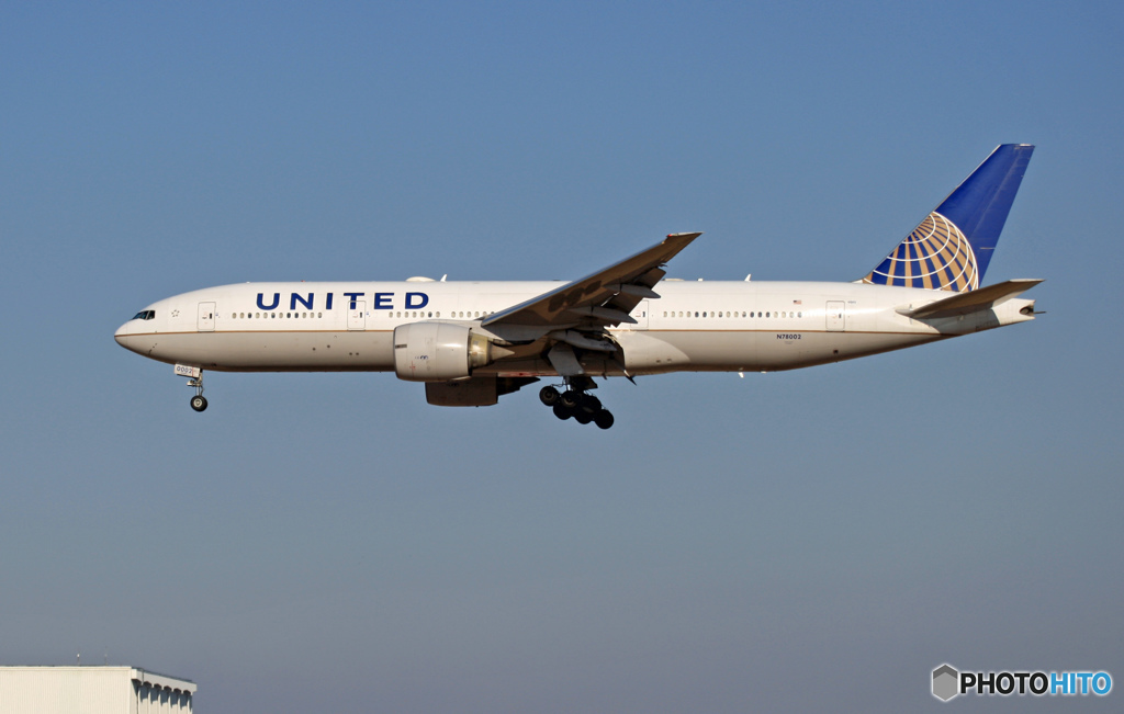 UNITED 777-224 N78002 到着 