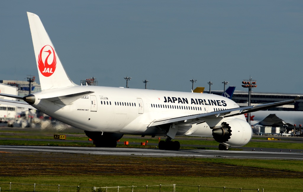 離陸（401）JAL 787-846