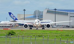 ２機の「ジャンボ」と「STAR WARS 」出発 