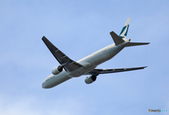 「スカイ」 CATHAY 777-367 B-HNO 出発