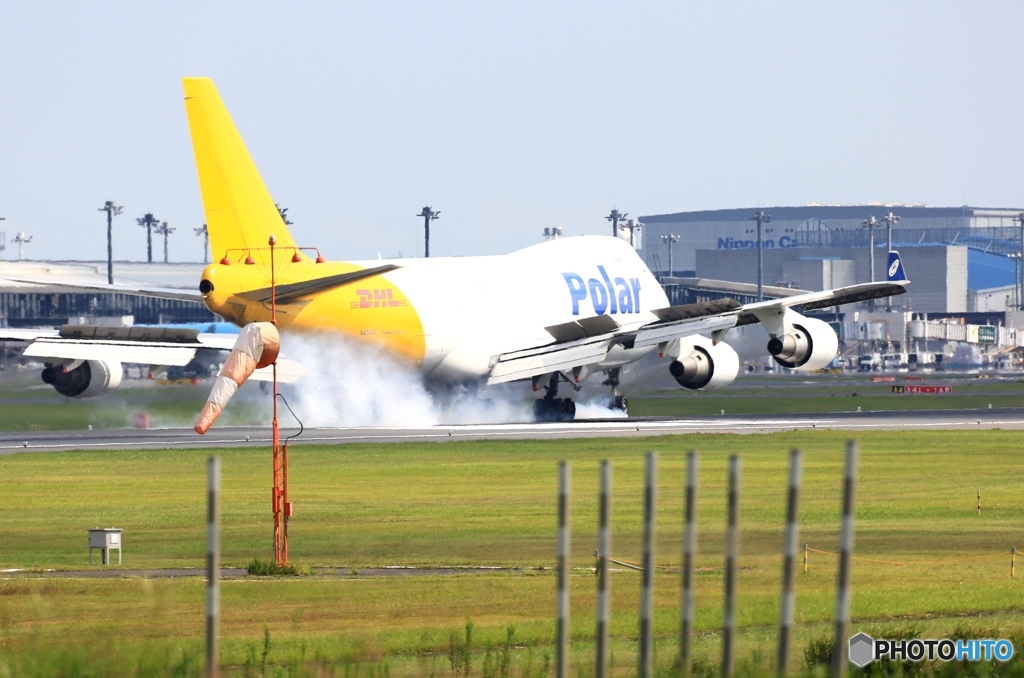 Polar 747-46NF 着陸　