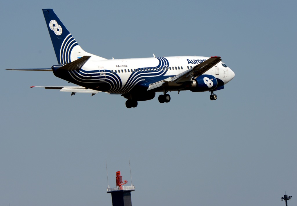 到着 Aurora 737-500