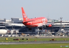 ✈とても気になるあの赤い奴（１）