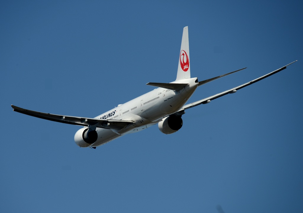 JAL 777-346ER  飛び立ち