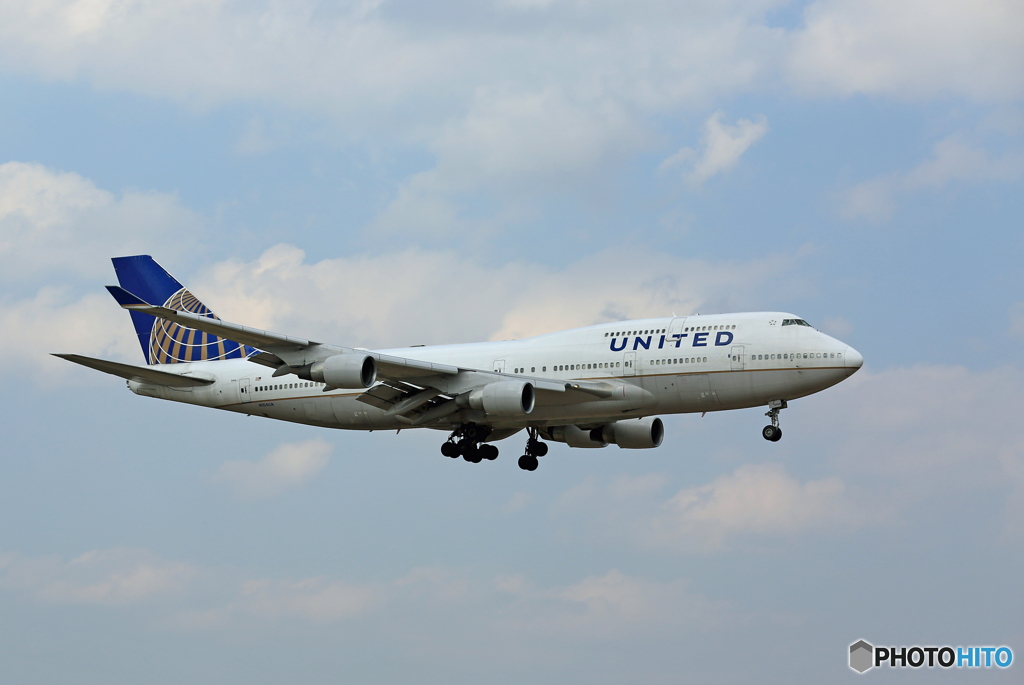 「ぶるー」 UNITED 747-400 N104UA 到着