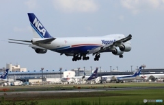 到着　NCA 747-8KZF 
