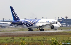 ANA 787-8 JA802A 出発　