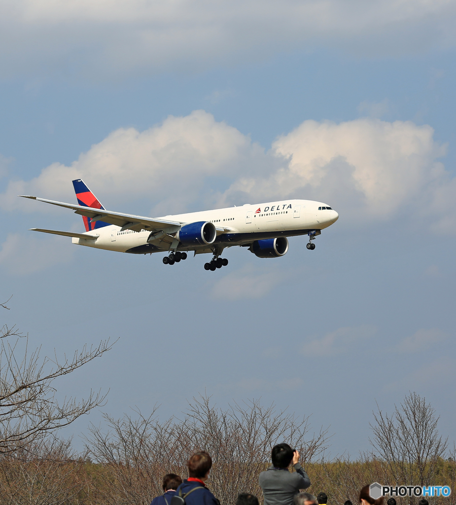 「青い空」が一番 Delta 777-232 N709DN 着地前