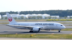 出発（109）Japan Airlines 787-8　　
