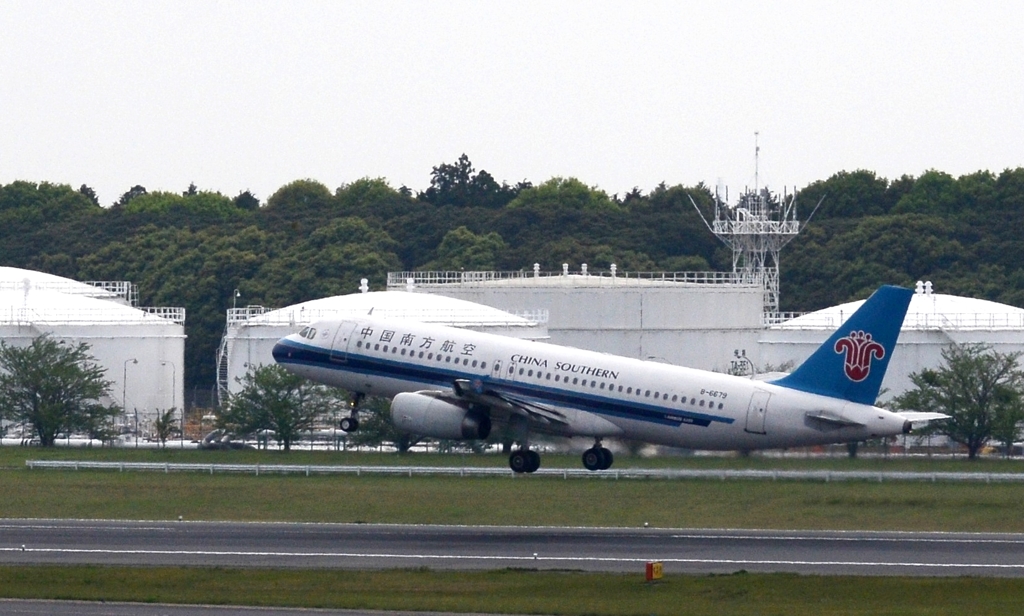 飛び立ち（136）CHINA SOUTHERN A320-200 　