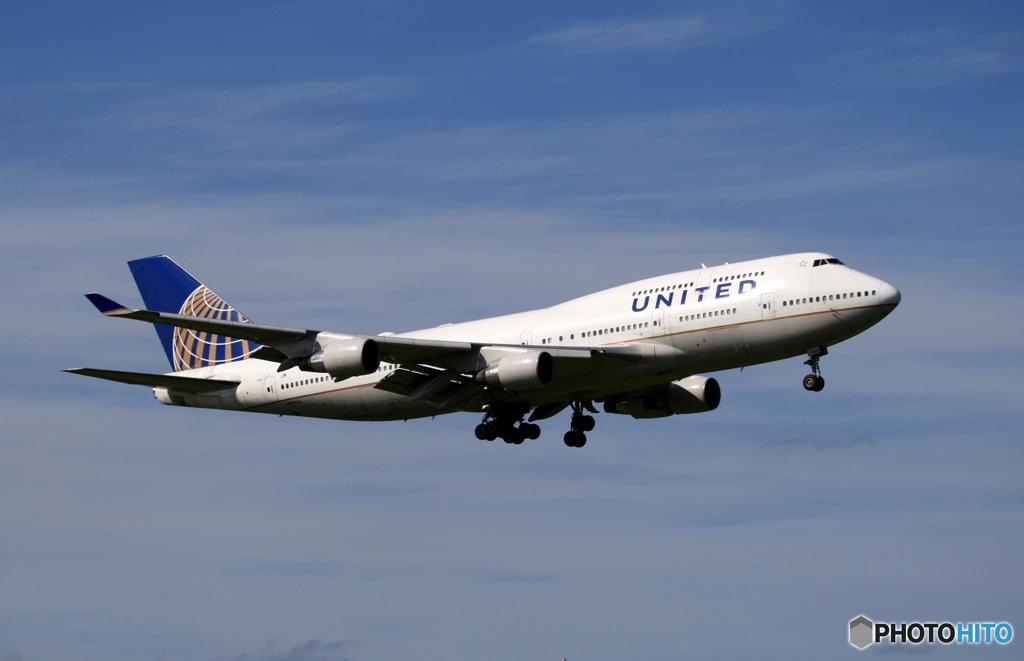 到着　UNITED 747-400