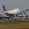 UNITED 747-400 到着　