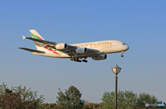 ☀  エミレーツ航空A380-861 A6-EUJ 着陸