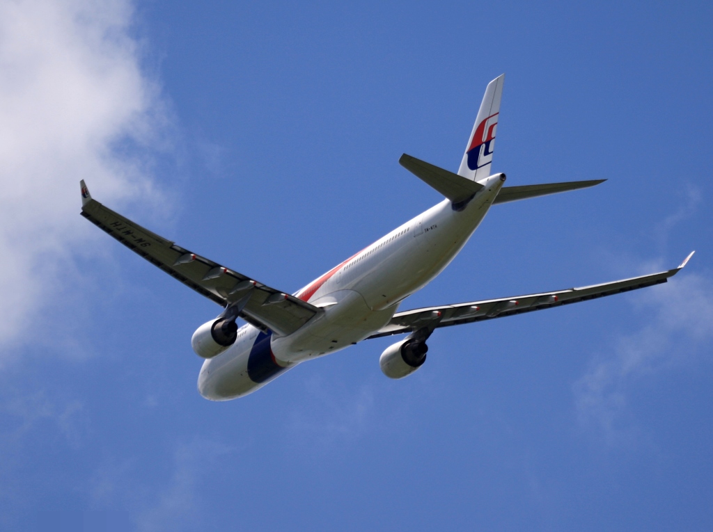 出発　malayshia A330-323