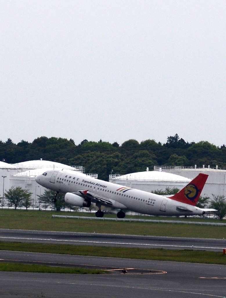 飛び立ち（137）復興航空 A320 　