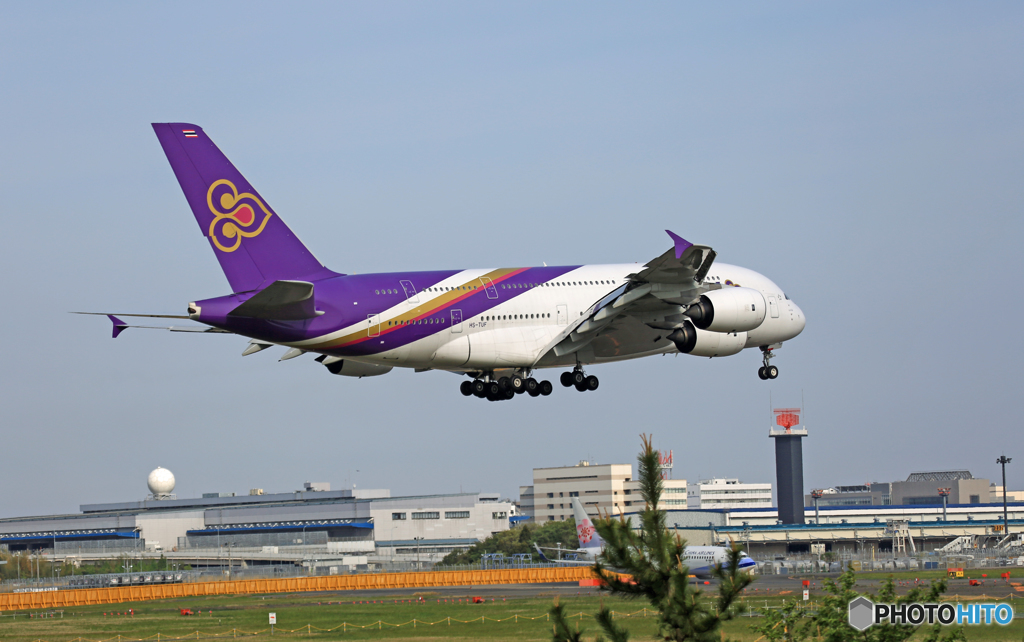 Thai A380-841 HS-TUF着陸  