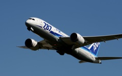 離陸（369）ANA 787-8